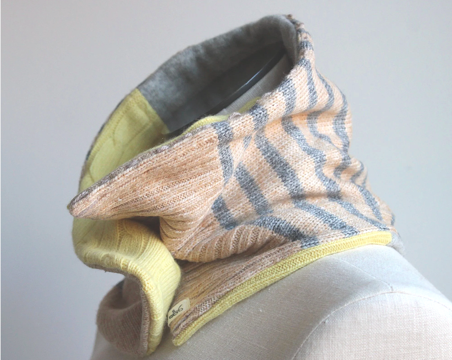 Oatmeal Ray Cashmere Lined Neck-Warmer