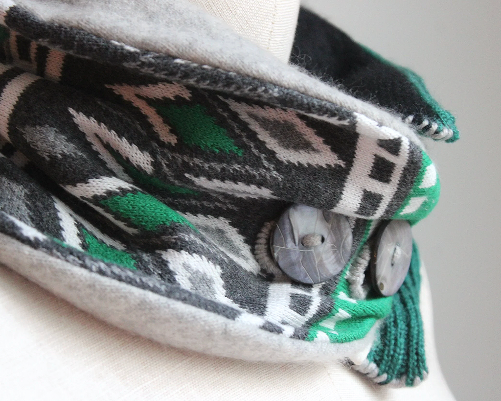 Lucky Green Diamond Cashmere Lined Neck-Warmer