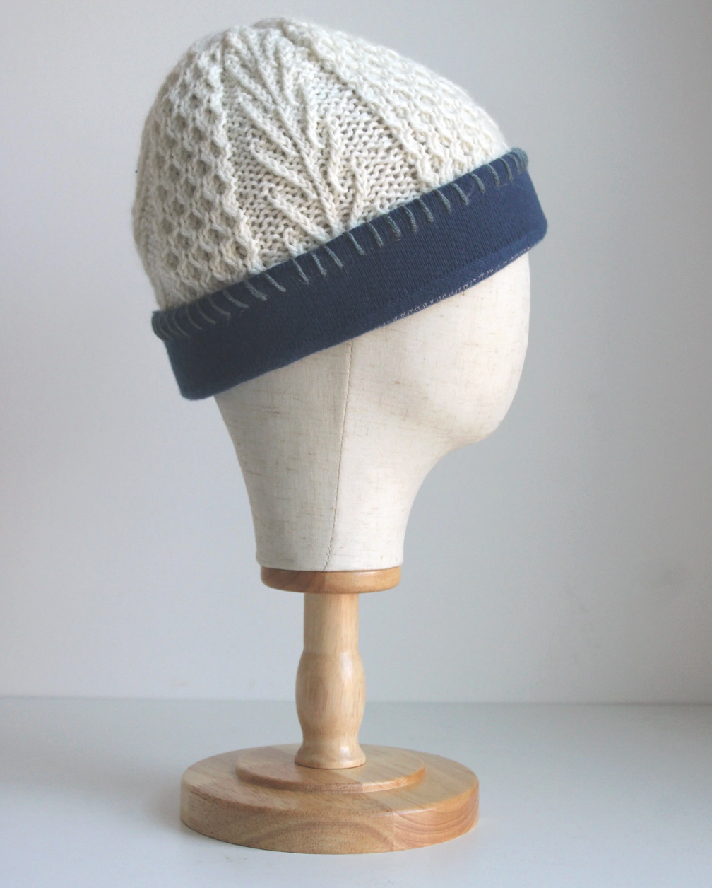 Cream-Navy Blue Cashmere Lined Hand-Knit Beanie