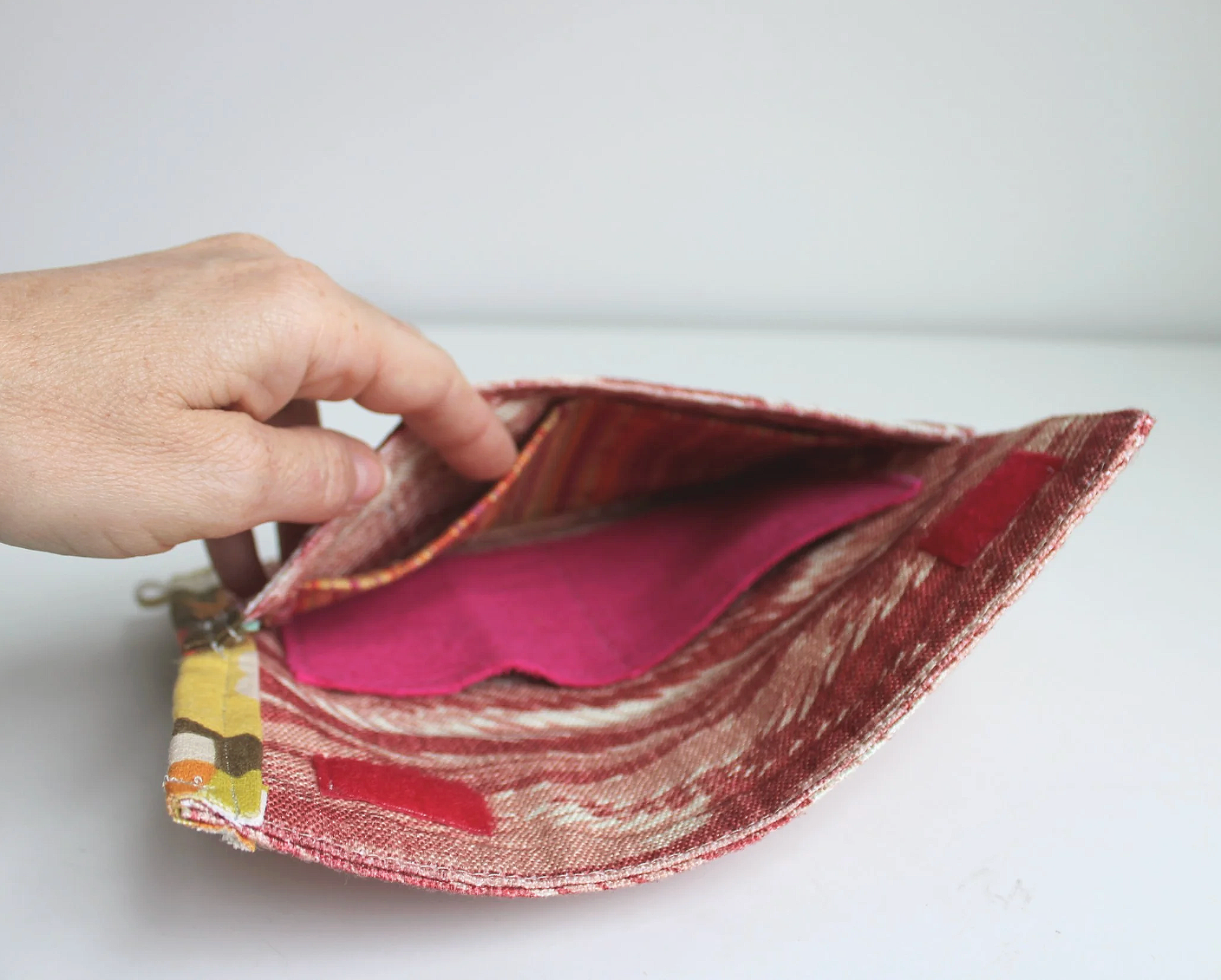 Marbled Rust Hand-Catch Wallet