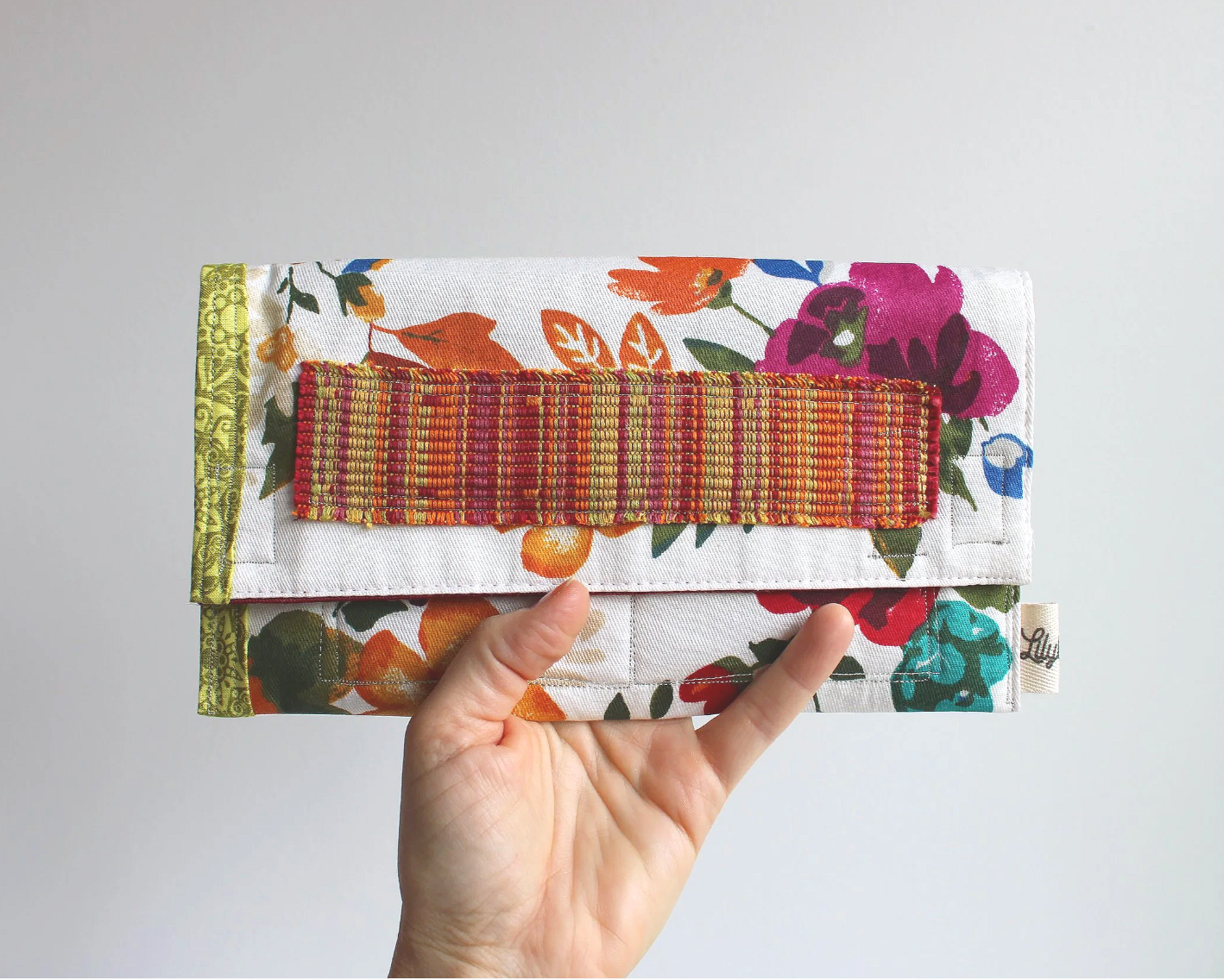 Autumn Floral & White Velcro Hand-Catch Wallet