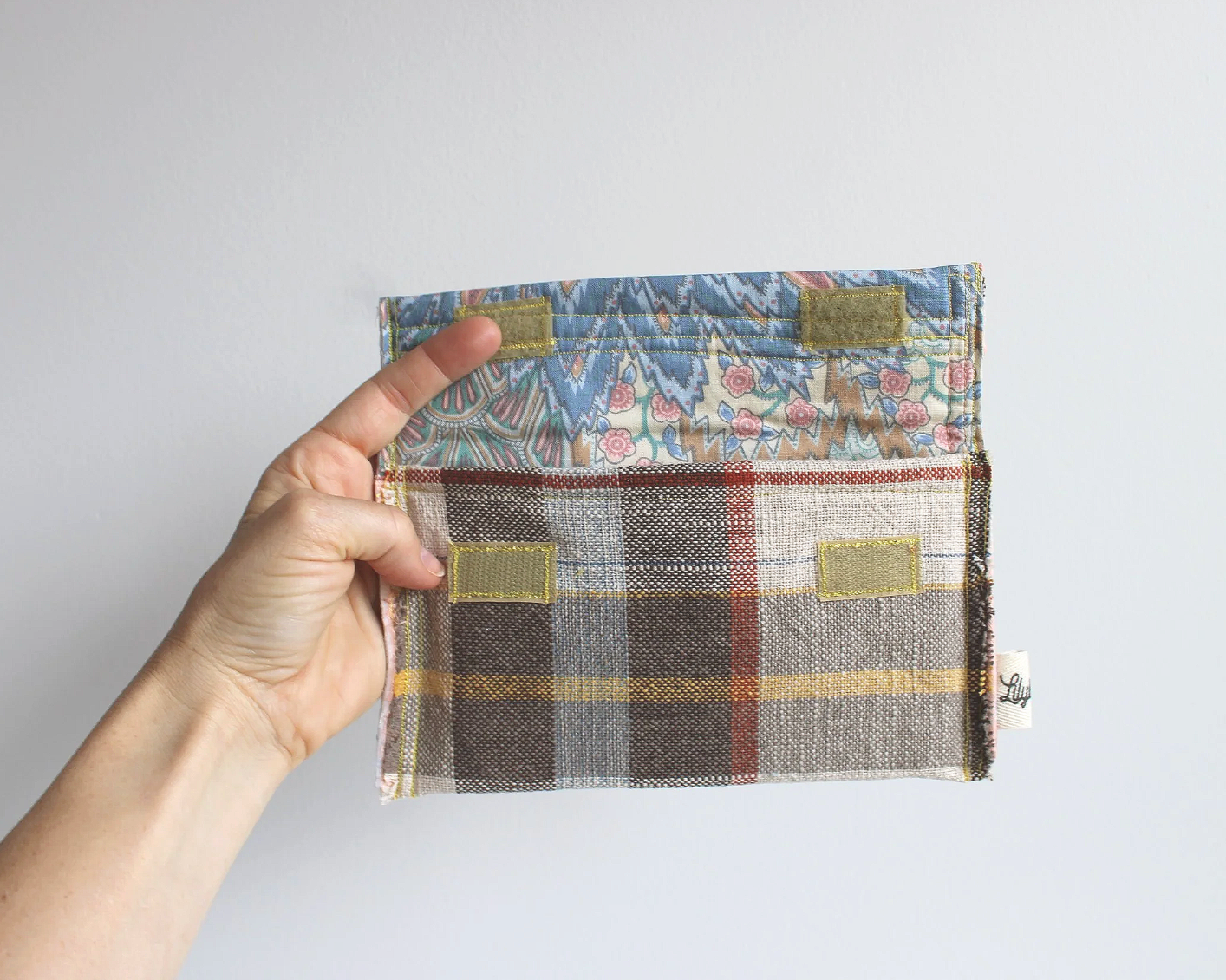 Plaid Paisley Hand-Catch Wallet