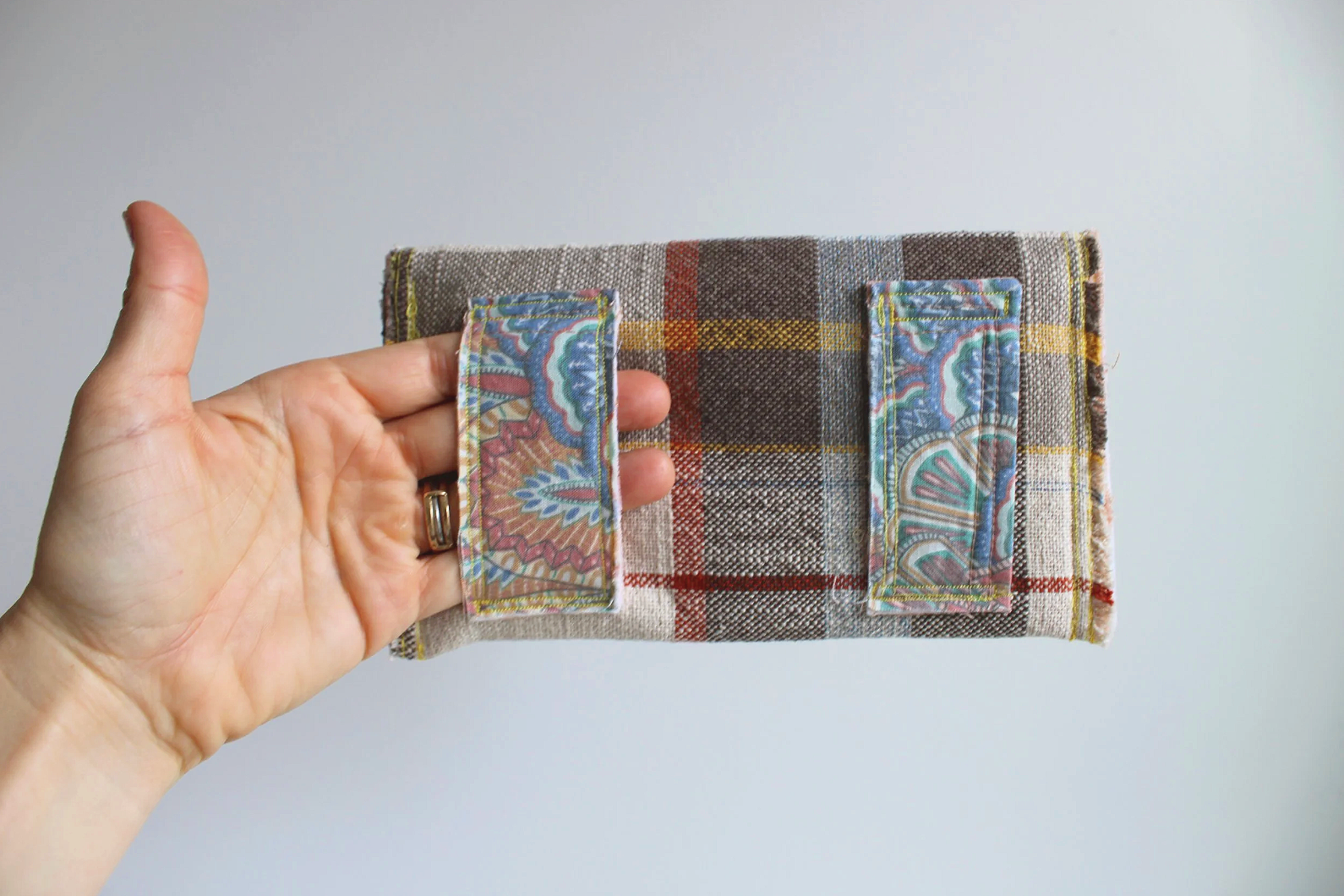 Plaid Paisley Hand-Catch Wallet