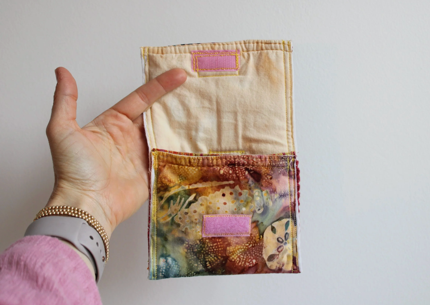 Small Shell Hand-Catch Wallet
