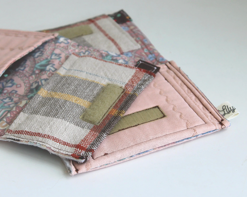 Small Peach Plaid Hand-Catch Wallet